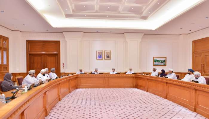 Shura Committee discusses job plan for Omanis at UTAS