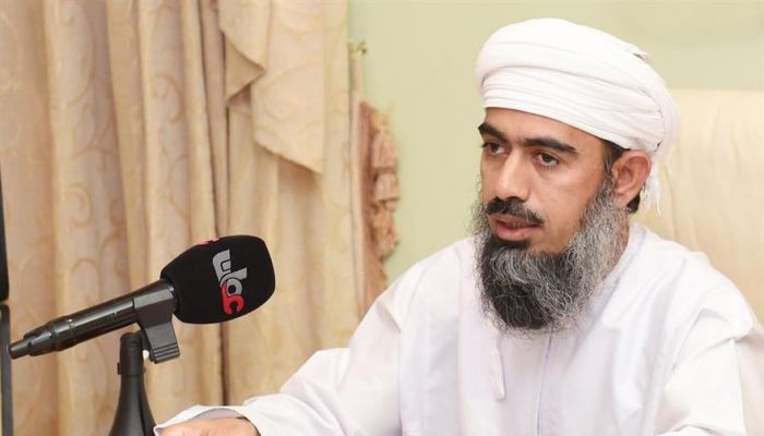 باحثون يؤكّدون على أهمية تربية الأبناء بقيم المُجتمع العُماني الأصيل