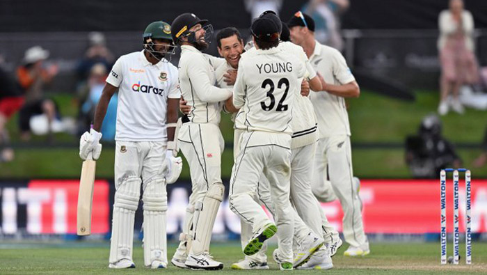 Ross Taylor bids adieu to Test cricket with final wicket as NZ thrash Bangladesh