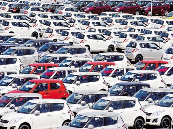 Passenger vehicle sales in India drop 13 per cent to 219,421 units in December
