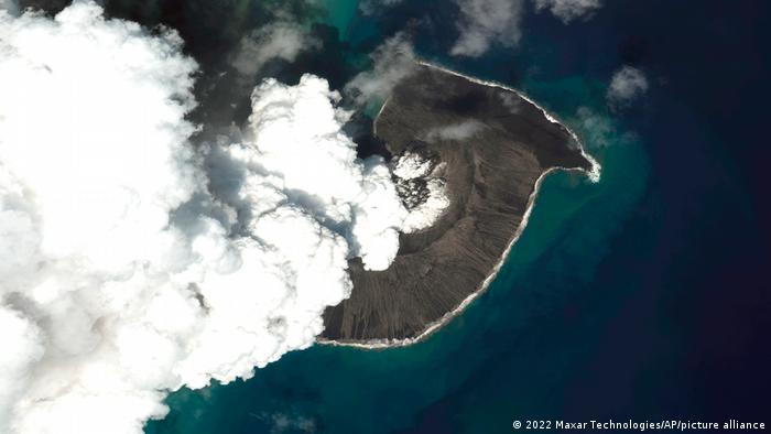 Communications could be down for '4 weeks' following Tonga volcanic eruption