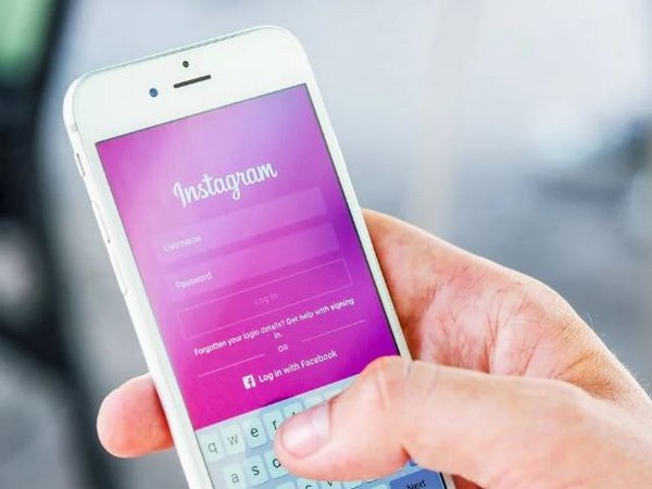 Instagram begins testing paid subscriptions