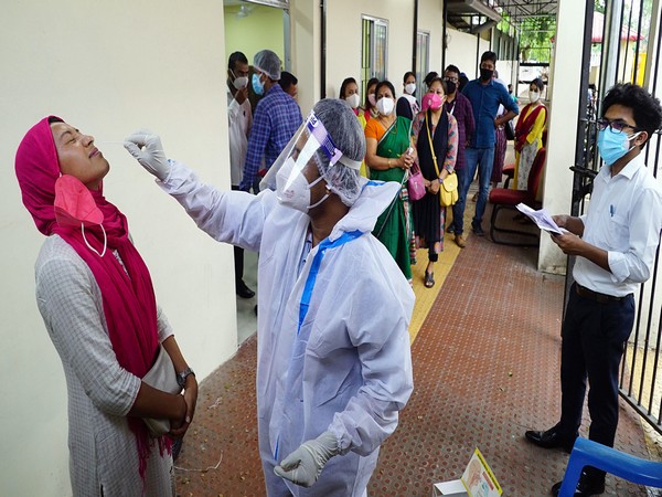 With 337,000 new COVID-19 cases, India reports 9,550 less infections in last 24 hrs