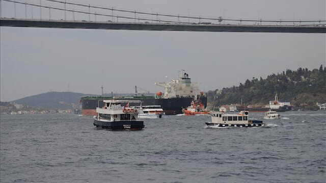 تعليق الملاحة البحرية في مضيق البوسفور بإسطنبول بسبب سوء الأحوال الجوية