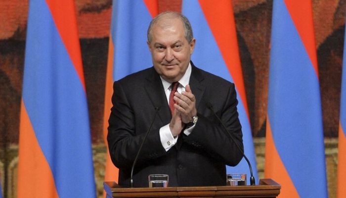 رئيس أرمينيا يستقيل من منصبه