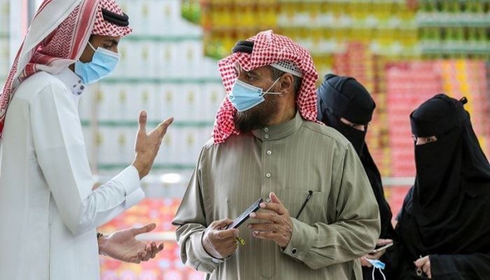 الصحة السعودية تسجل زيادة طفيفة بإصابات كورونا