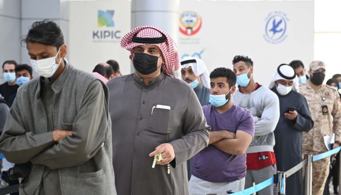 وزير الصحة الكويتي: نمر بموجة غير من مسبوقة من جائحة كورونا