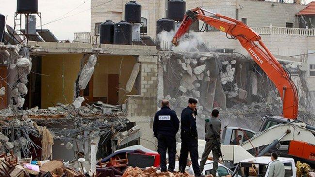 عمليات هدم في القدس والخليل وإخطارات في قلقيلية