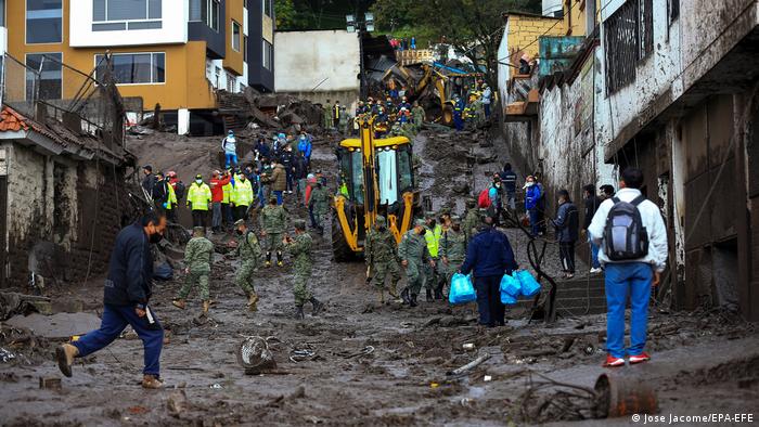 Landslide kills dozens in Ecuador