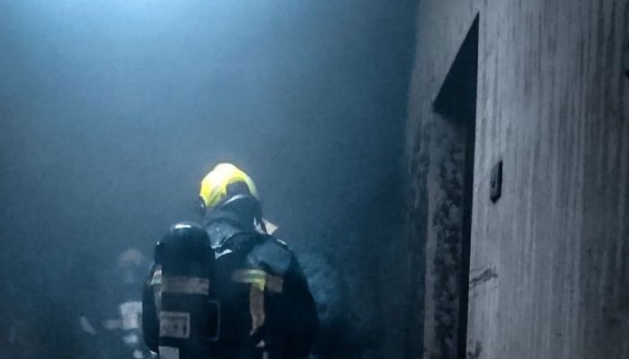 الدفاع المدني يتعامل مع حريق في بركاء دون تسجيل إصابات