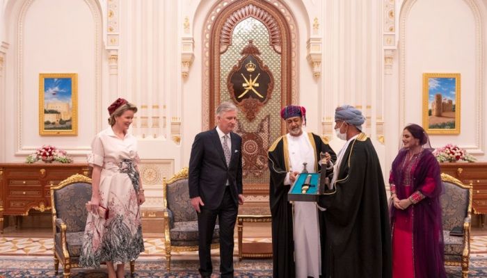 جلالة السلطان يمنح ملك البلجيكيين وسام عمان المدني من الدرجة الأولى