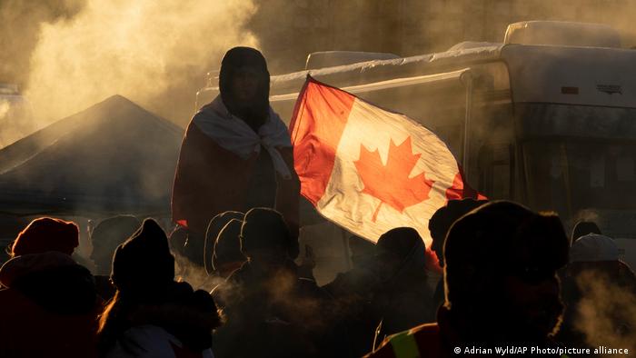 Canada: Ottawa declares state of emergency amid COVID-19 protests