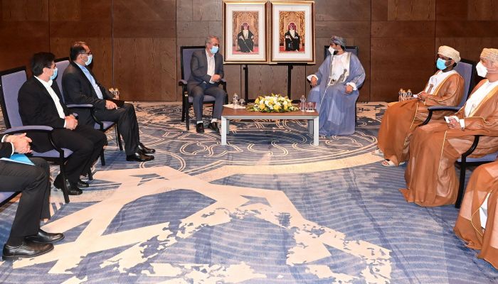 اليوسف يبحث أوجه التعاون التجاري والاقتصادي بين سلطنة عمان وإيران