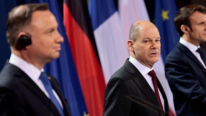 Ukraine crisis: 'Our goal is to avoid a war in Europe,' says Germany's Scholz