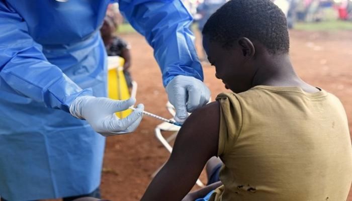 أوغندا تسعى لسن قانون يجعل التطعيم إلزاميًا ضد فيروس كورونا