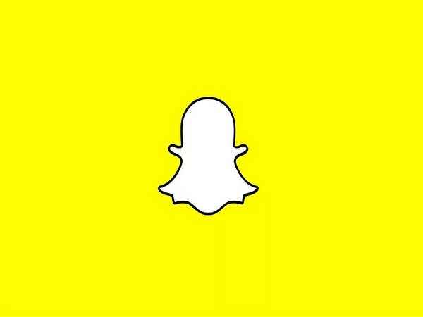Snapchat announces first live location feature