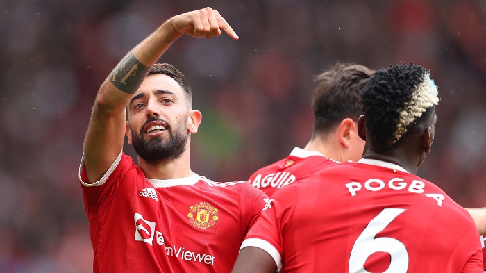 Premier League: Maguire, Fernandes star as Man Utd thrash Leeds