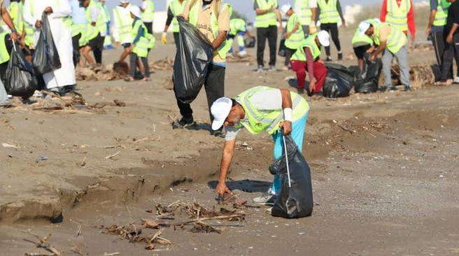 Environment Authority's campaign cleans beaches in Oman