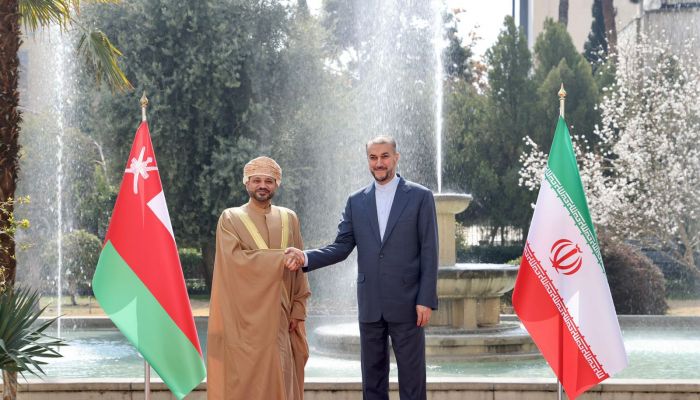 جلسة مشاورات ومباحثات سياسية بين سلطنة عمان وإيران