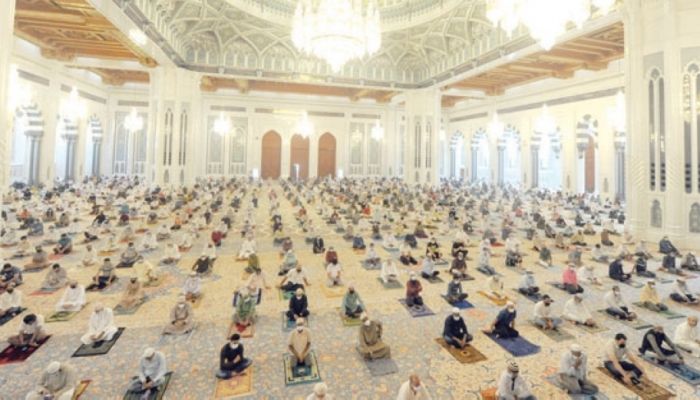 خطبة الجمعة اليوم عن صلة الأرحام.. تابع ملخصًا لها بأربع لغات