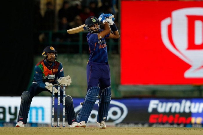 Shreyas Iyer, Jadeja fire India to win over Sri Lanka in 2nd T20I, seal series 2-0