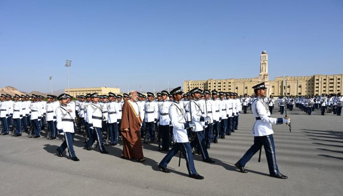 شرطة عمان السلطانية تحتفل بتخريج فصائل من الشرطة المستجدين