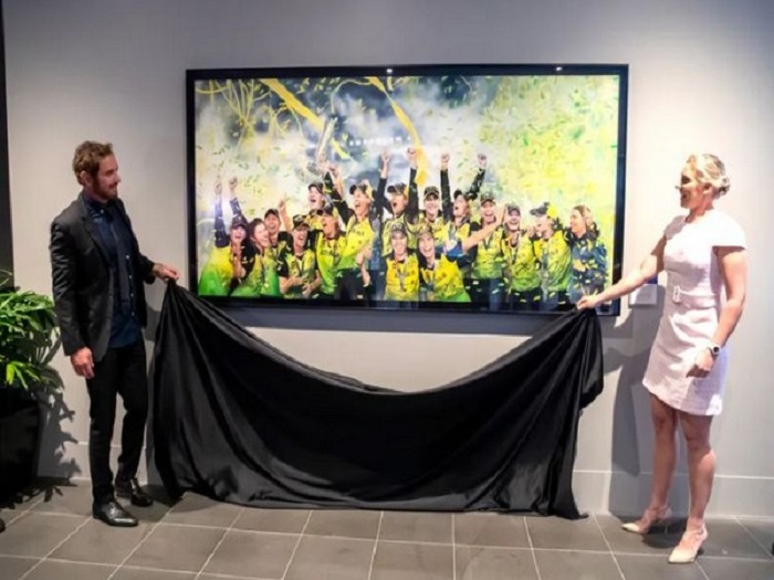 Australia women's cricket team immortalised in art at MCG