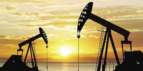 النفط يرتفع بعد التزام الإمارات باتفاق أوبك+ بشأن زيادة الإمدادات
