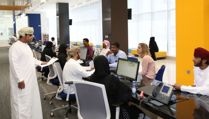 تخفيض رسوم التسجيل التجاري للمؤسسات العاملة داخل المنطقة الاقتصادية الخاصة بالدقم