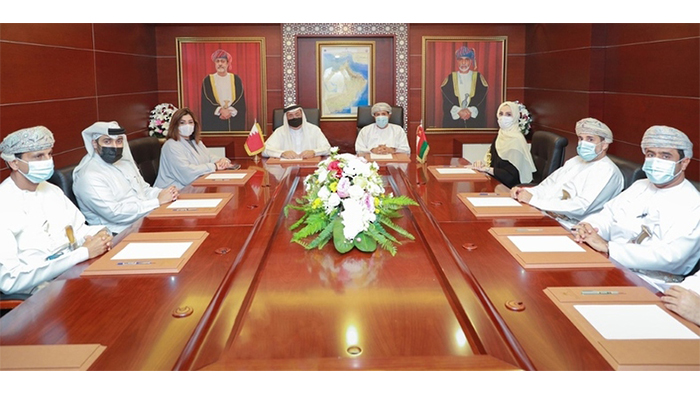Oman, Bahrain review cooperation in the field archives and documents