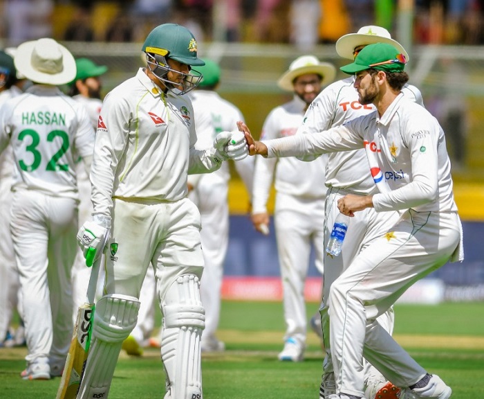 Defeat looms large on Pakistan as Australia extend lead to 489 runs