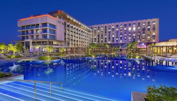 3-5 star hotel revenues reach OMR 12 million in January 2022