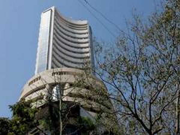 Sensex snaps 5-day rally; slumps 709 points