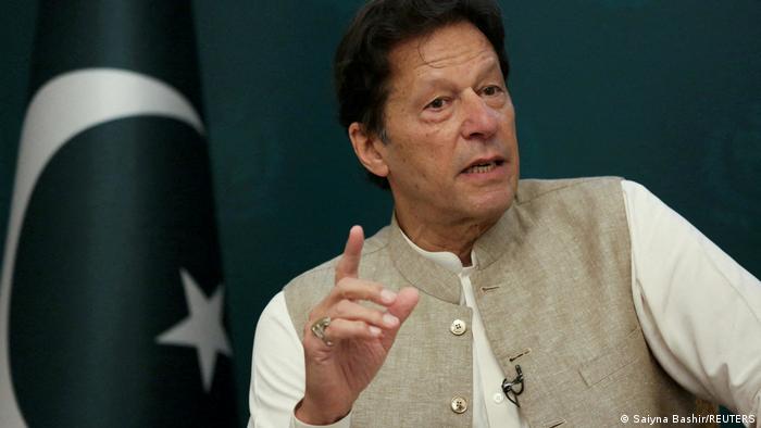 Pakistan: Opposition moves to oust Prime Minister Imran Khan