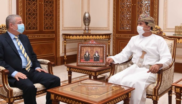 وزير المكتب السلطاني يستقبل السفير السوري