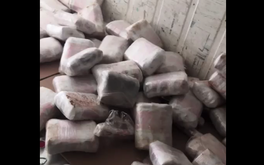 Hatta port customs thwarts smuggling of tobacco products