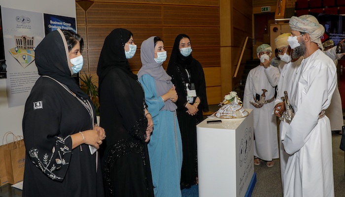 Oman Arab Bank participates in SQU career and training fair