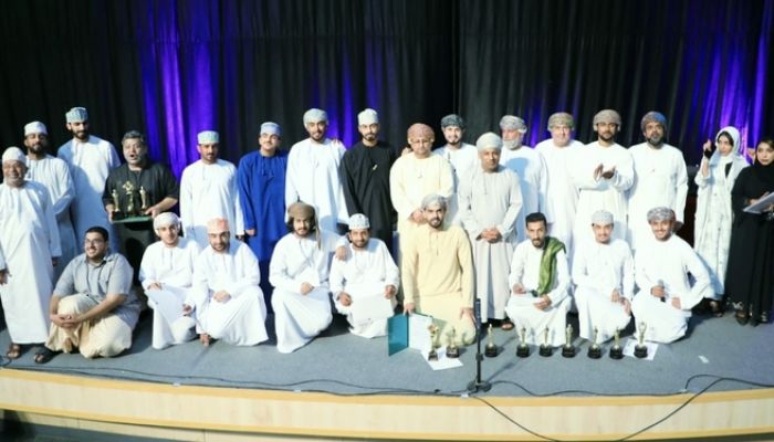 تكريم الفائزين بجوائز مهرجان جامعة صحار المسرحي العاشر