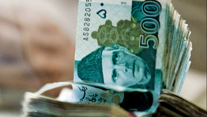 Pakistani rupee in free-fall, hits lowest ever mark