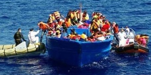 إنقاذ 70 مهاجرًا قبالة شبه جزيرة بيلوبونيز اليونانية