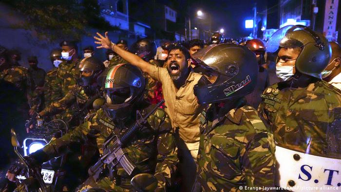 Sri Lanka's cabinet ministers resign amid protests