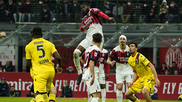 Serie A: AC Milan's lead reduced to a point after goalless draw against Bologna