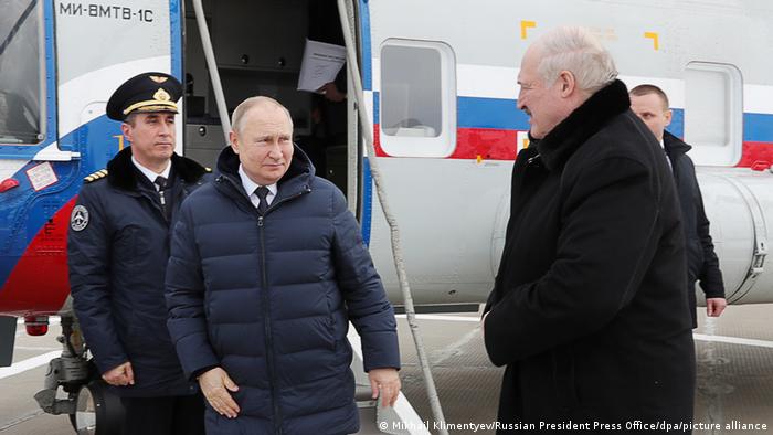 Putin vows Russia won't be isolated in meeting with Lukashenko
