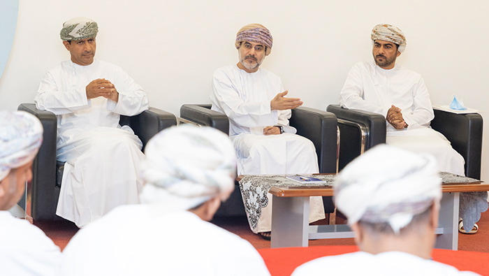 Undersecretary apprised about Omanisation, handling of COVID