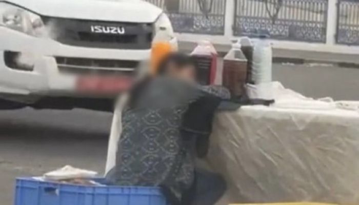 توضيح من وزارة التنمية حول الطفلة التي تبيع على قارعة الطريق