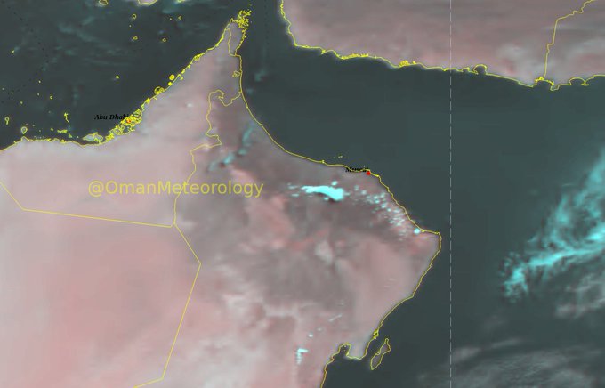 فرص لهطول أمطار على محافظتي الداخلية وجنوب الباطنة