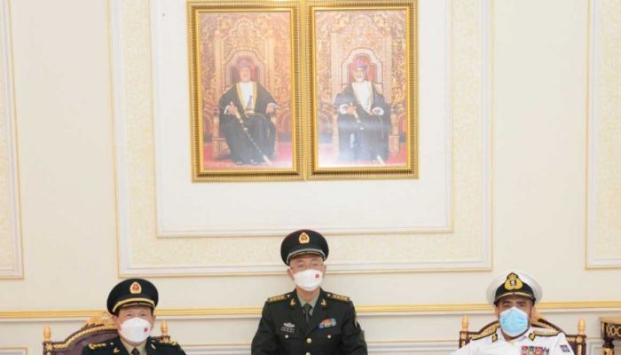 مستشار الدولة وزير الدفاع بجمهورية الصين يغادر سلطنة عُمان