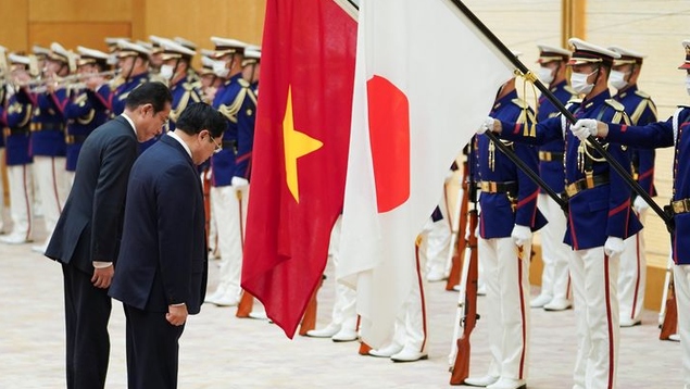 فيتنام واليابان تتفقان على تعزيز علاقات التجارة والأمن
