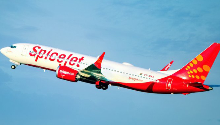 SpiceJet flight encounters severe turbulence, few passengers injured