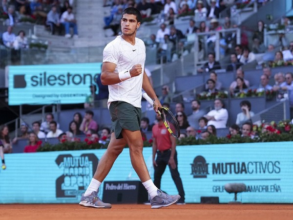 Carlos Alcaraz downs Rafael Nadal to set semi-final clash with Novak Djokovic